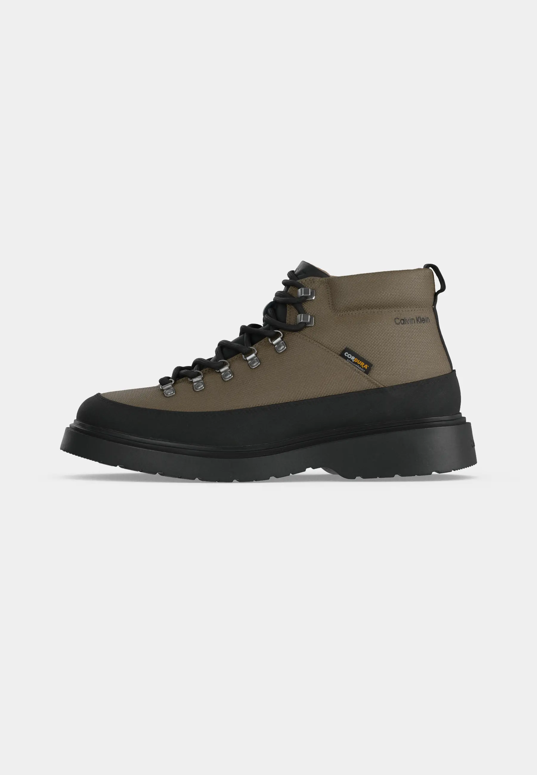 COMBAT MID HIKING BOOT