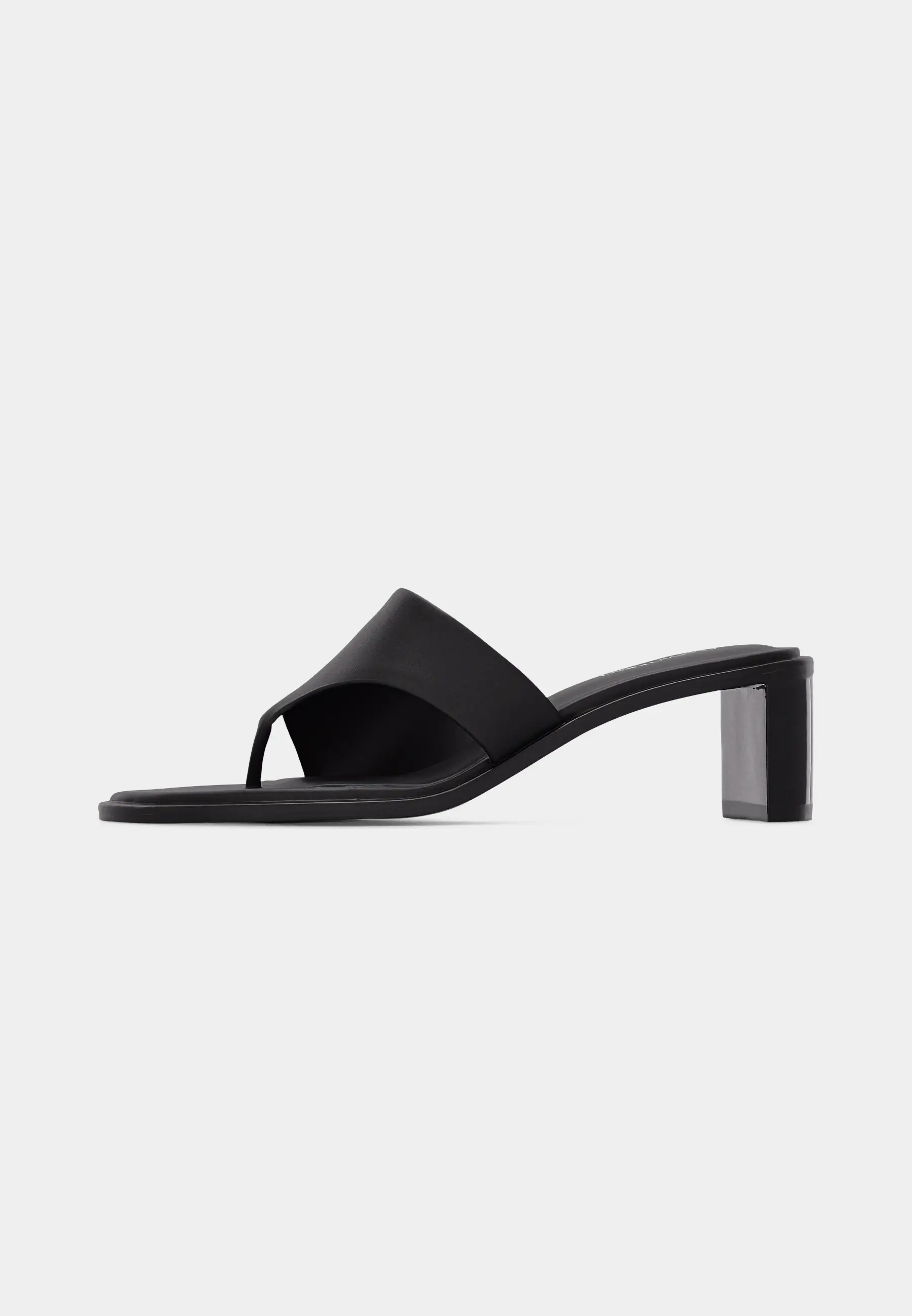 BLOCK HEEL SNDL THONG LTH