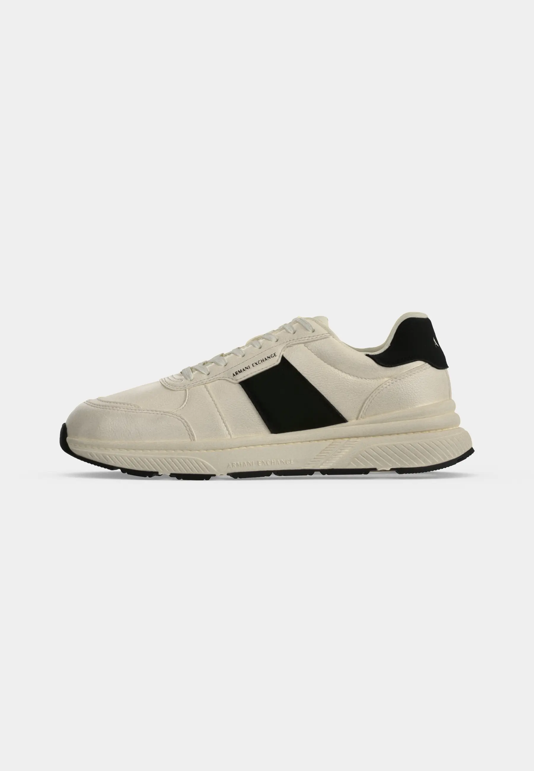 LUCKY TUMBLED SNEAKER