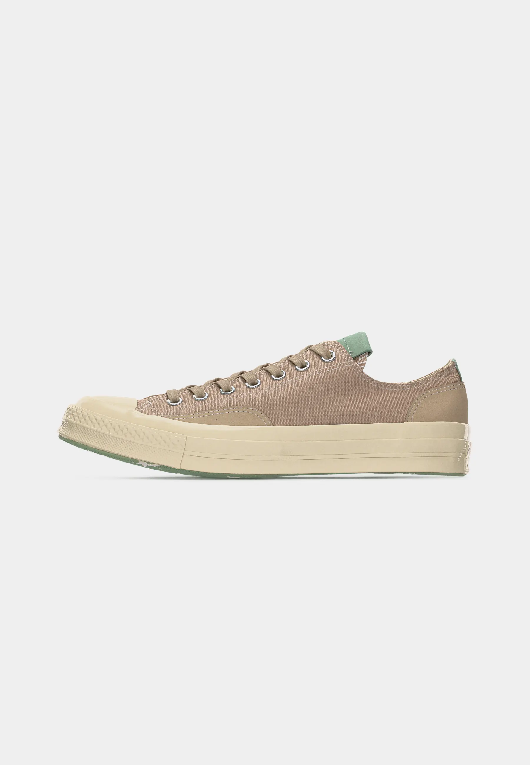 CHUCK 70 STARS