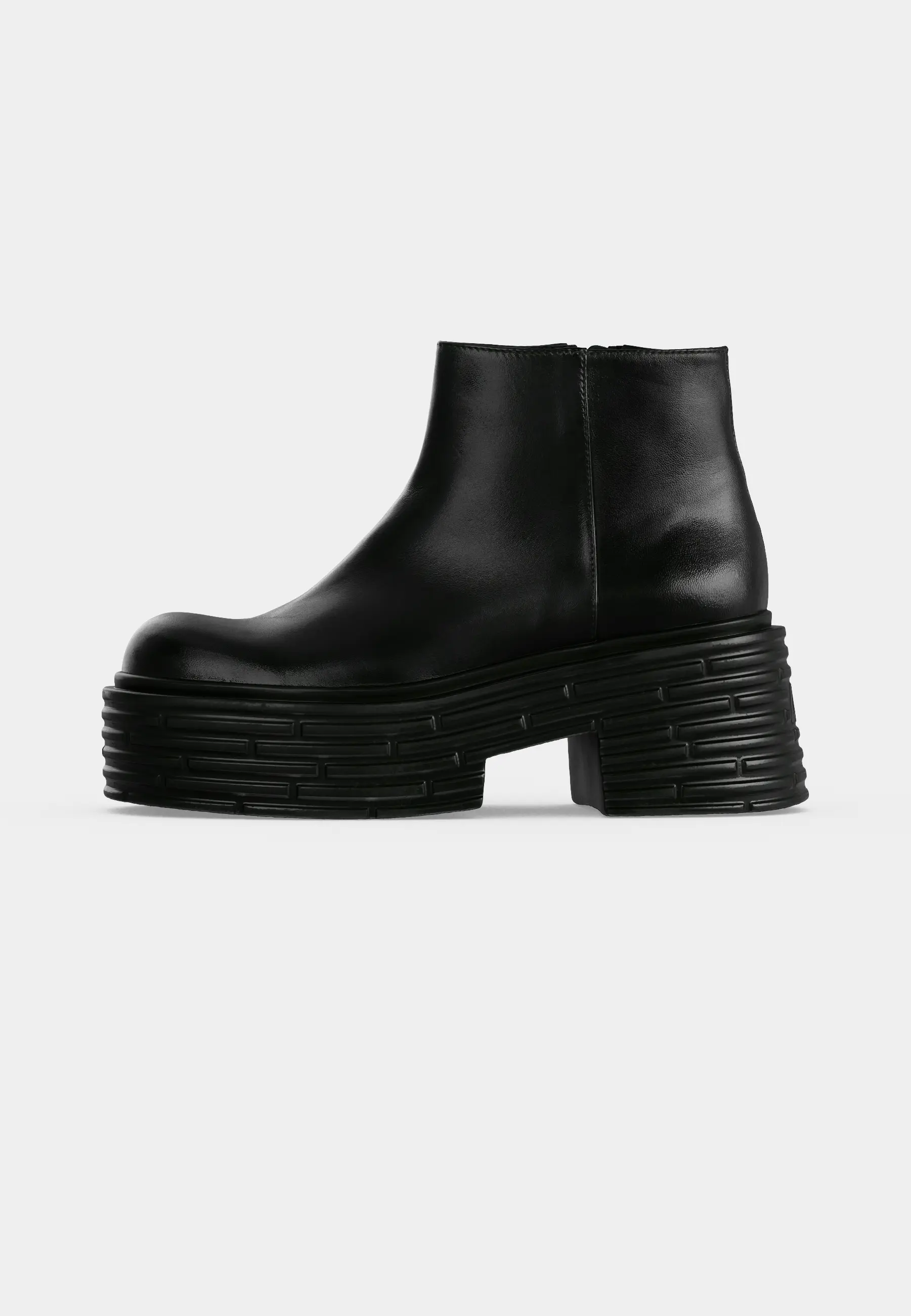 LIGNES LOWBOOT
