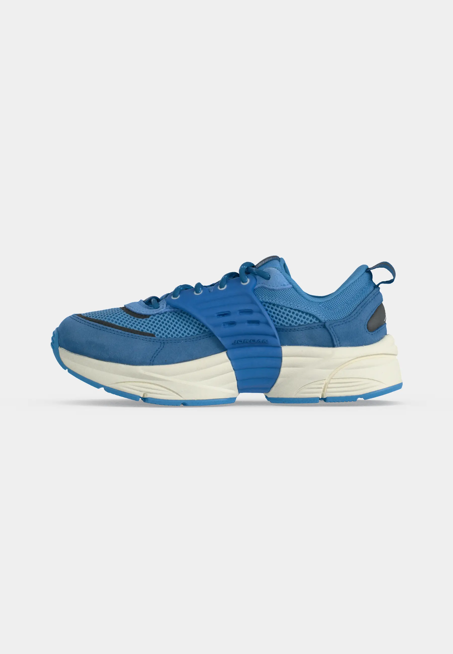 JORDAN TRUNNER O/S