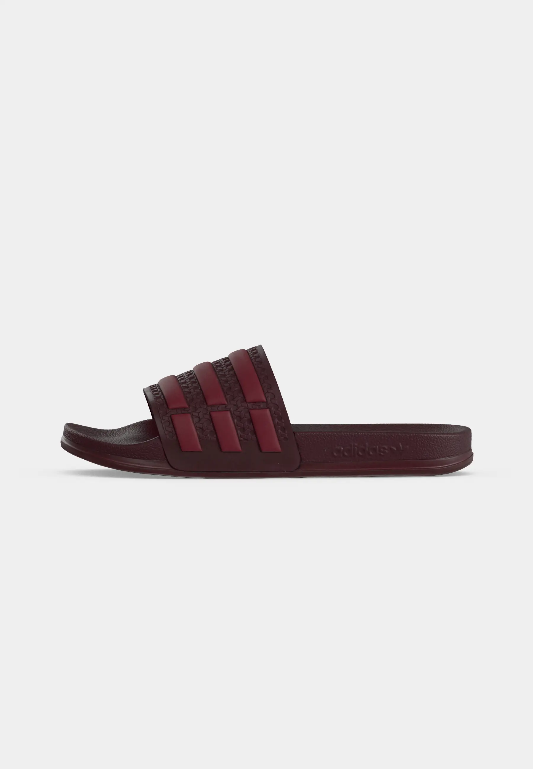 ADILETTE OG CF W