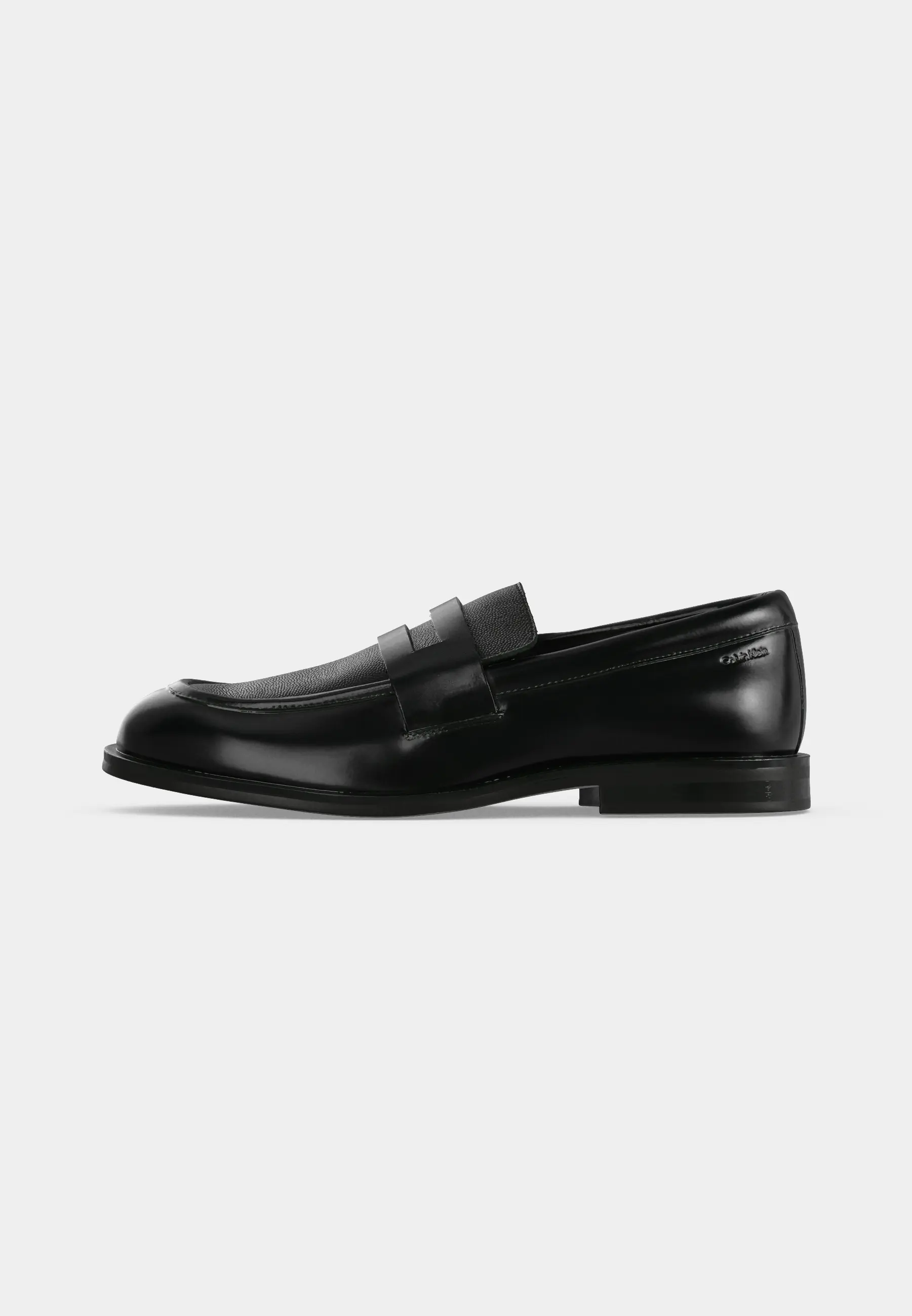 ESS LOAFER CAVIAR