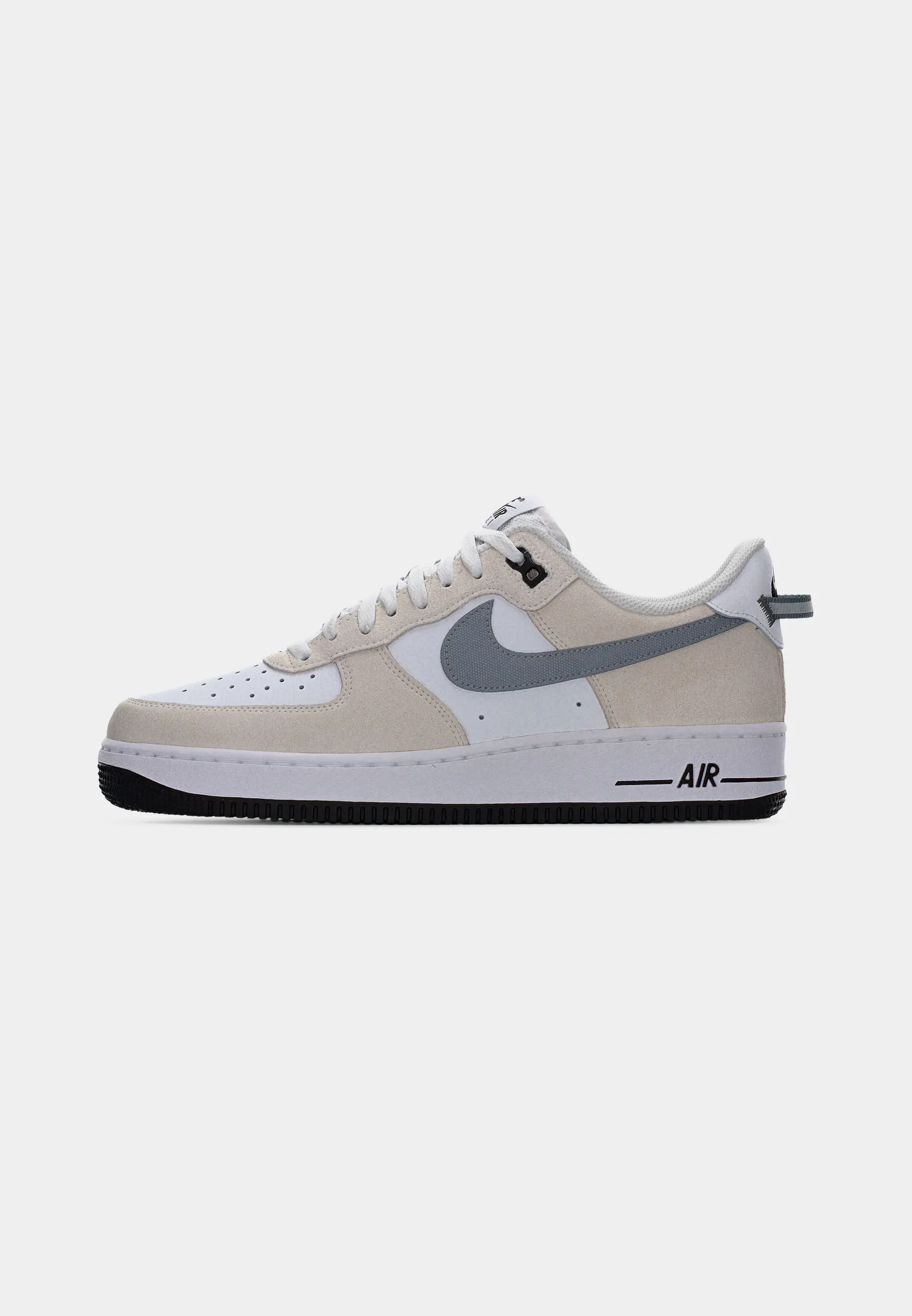 NIKE AIR FORCE 1 '07 LV8 AS