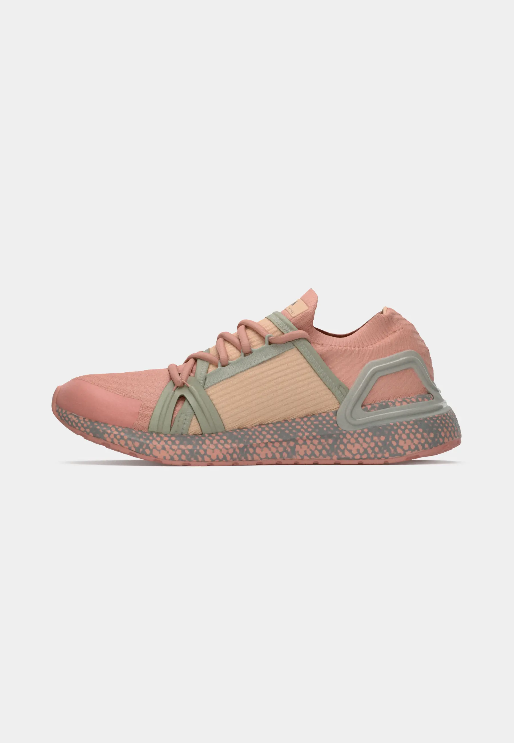 aSMC UltraBOOST 20
