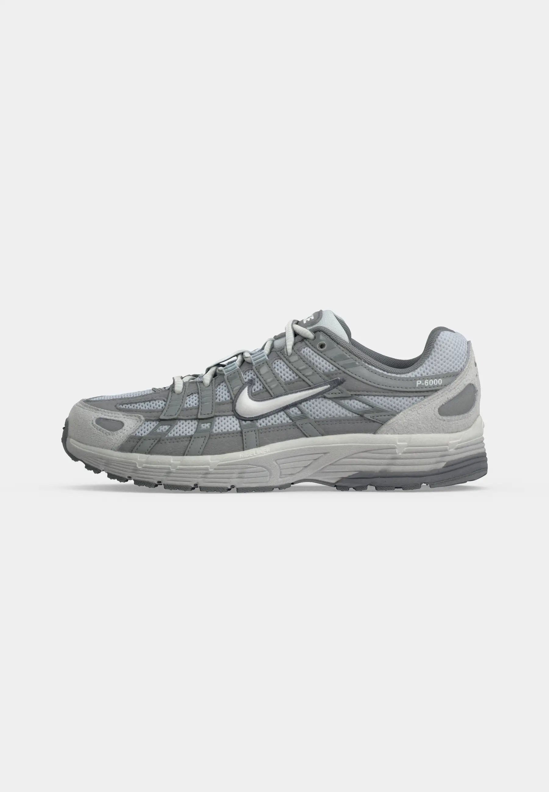 W NIKE P-6000 MM