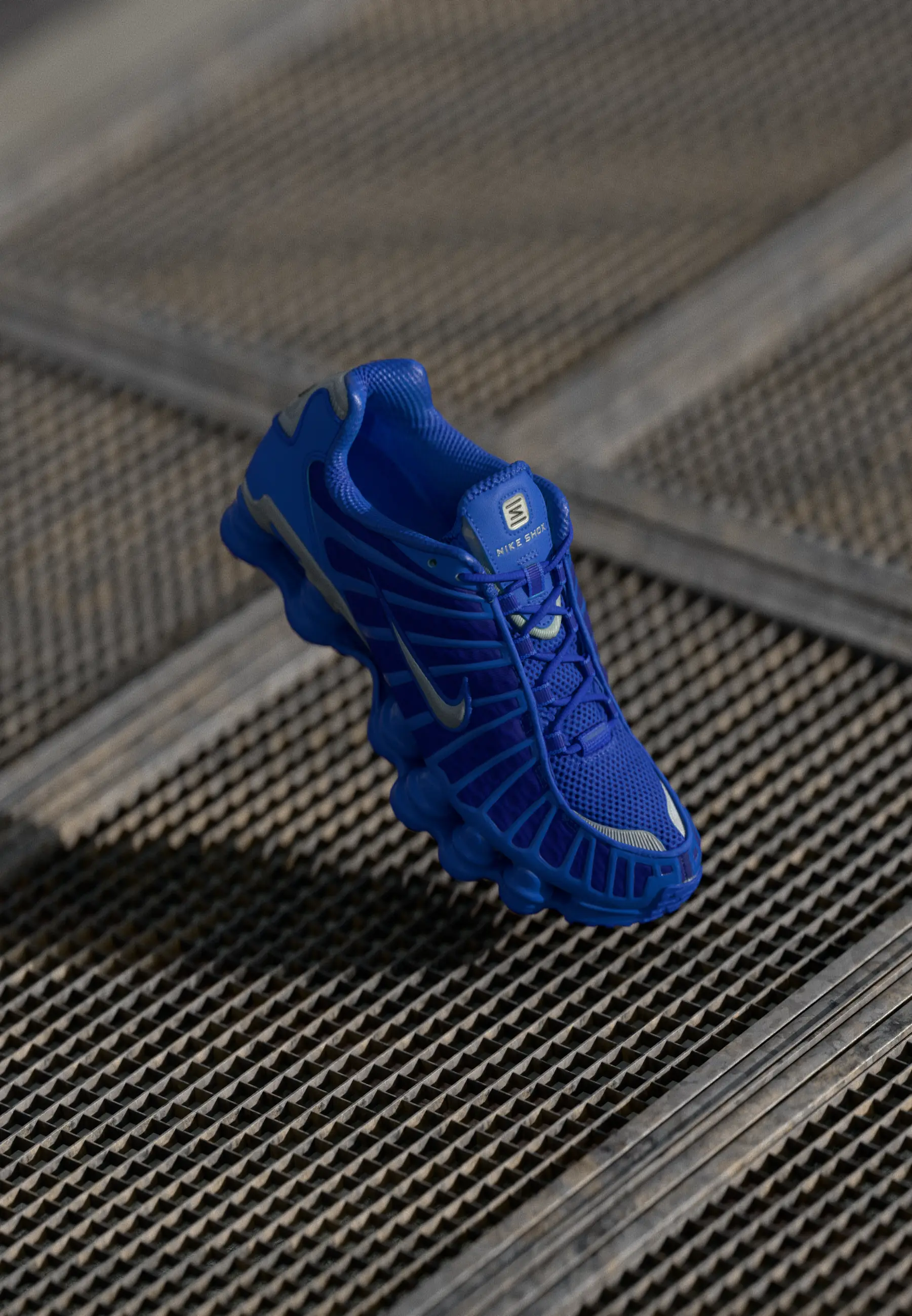 NIKE SHOX TL