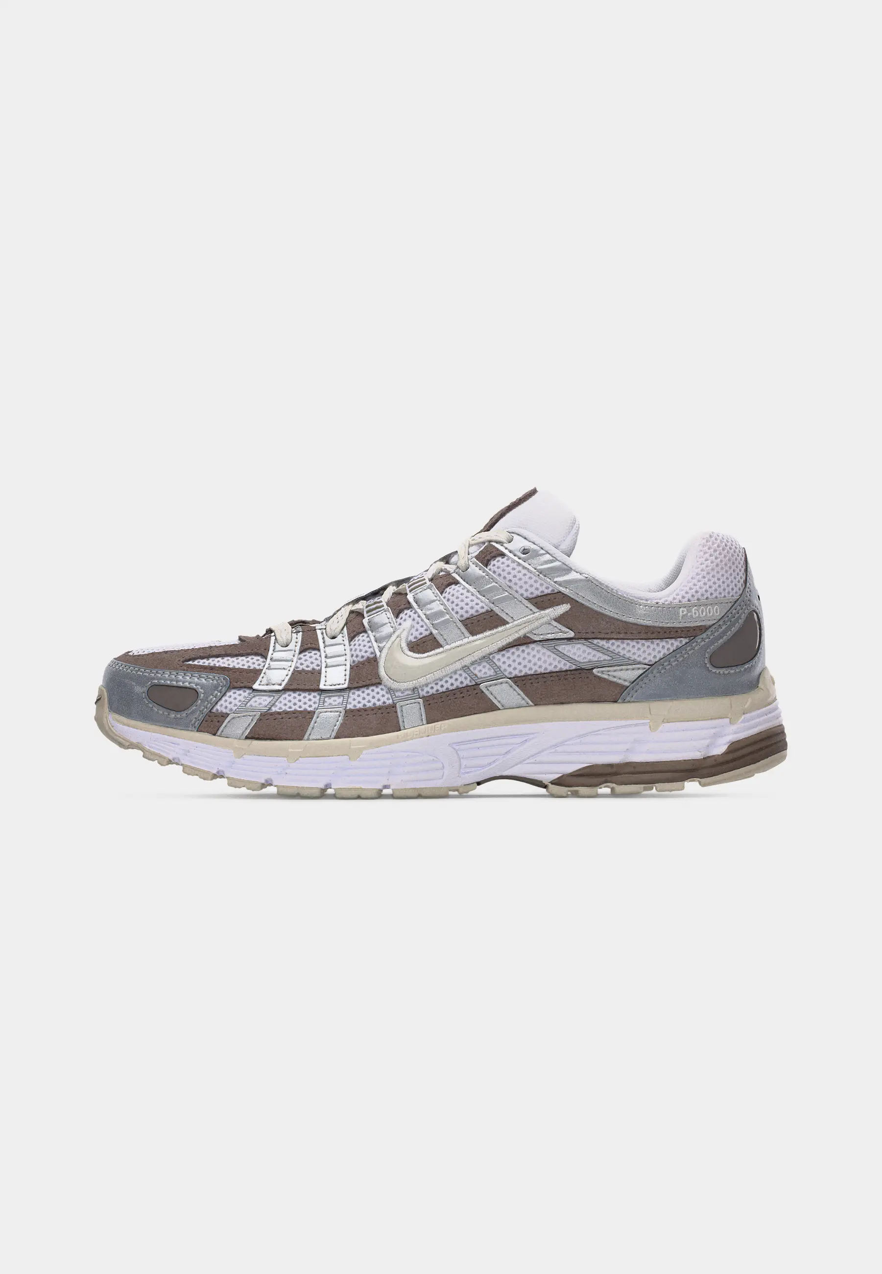 W NIKE P-6000 Z
