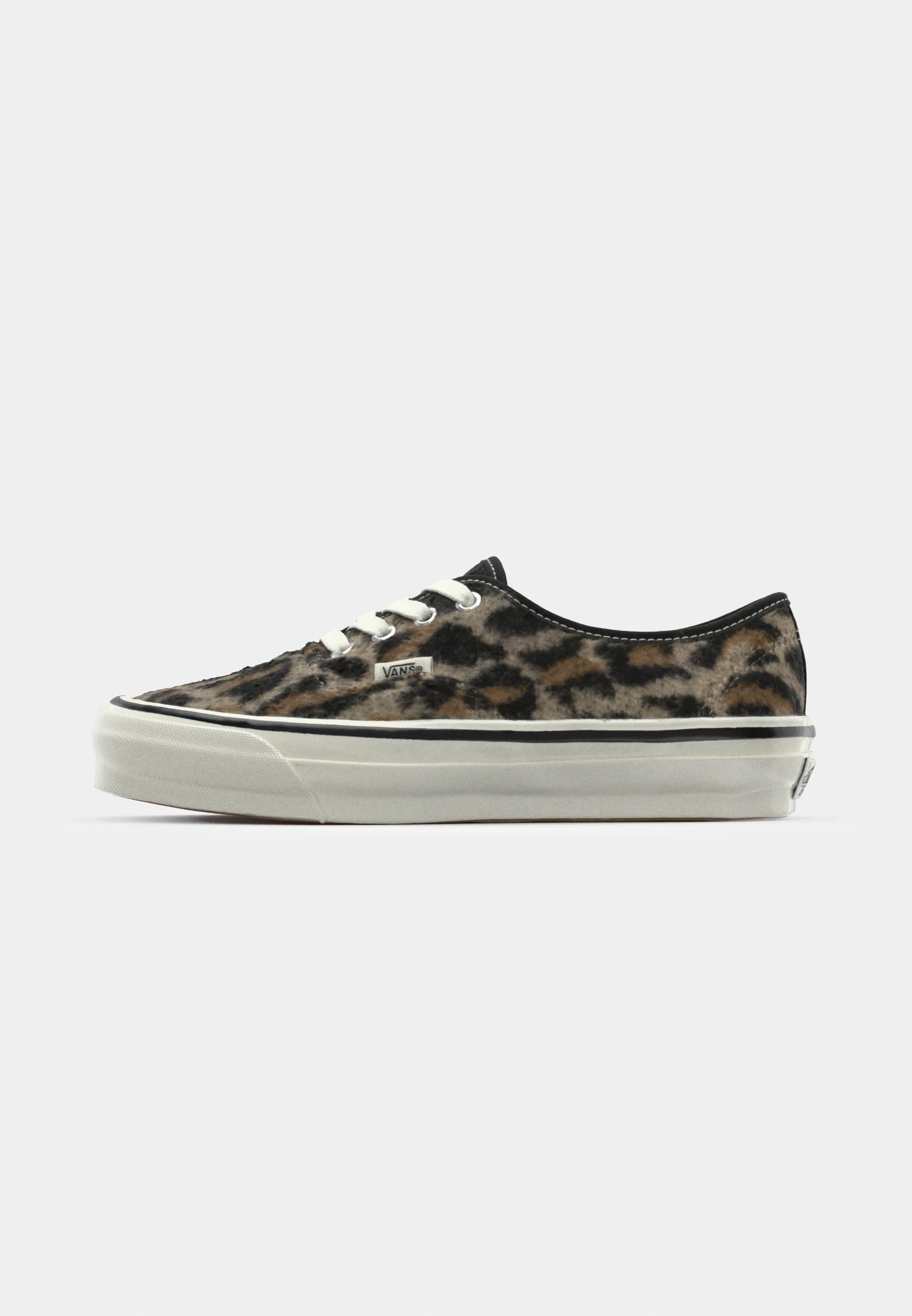 LX Authentic 44