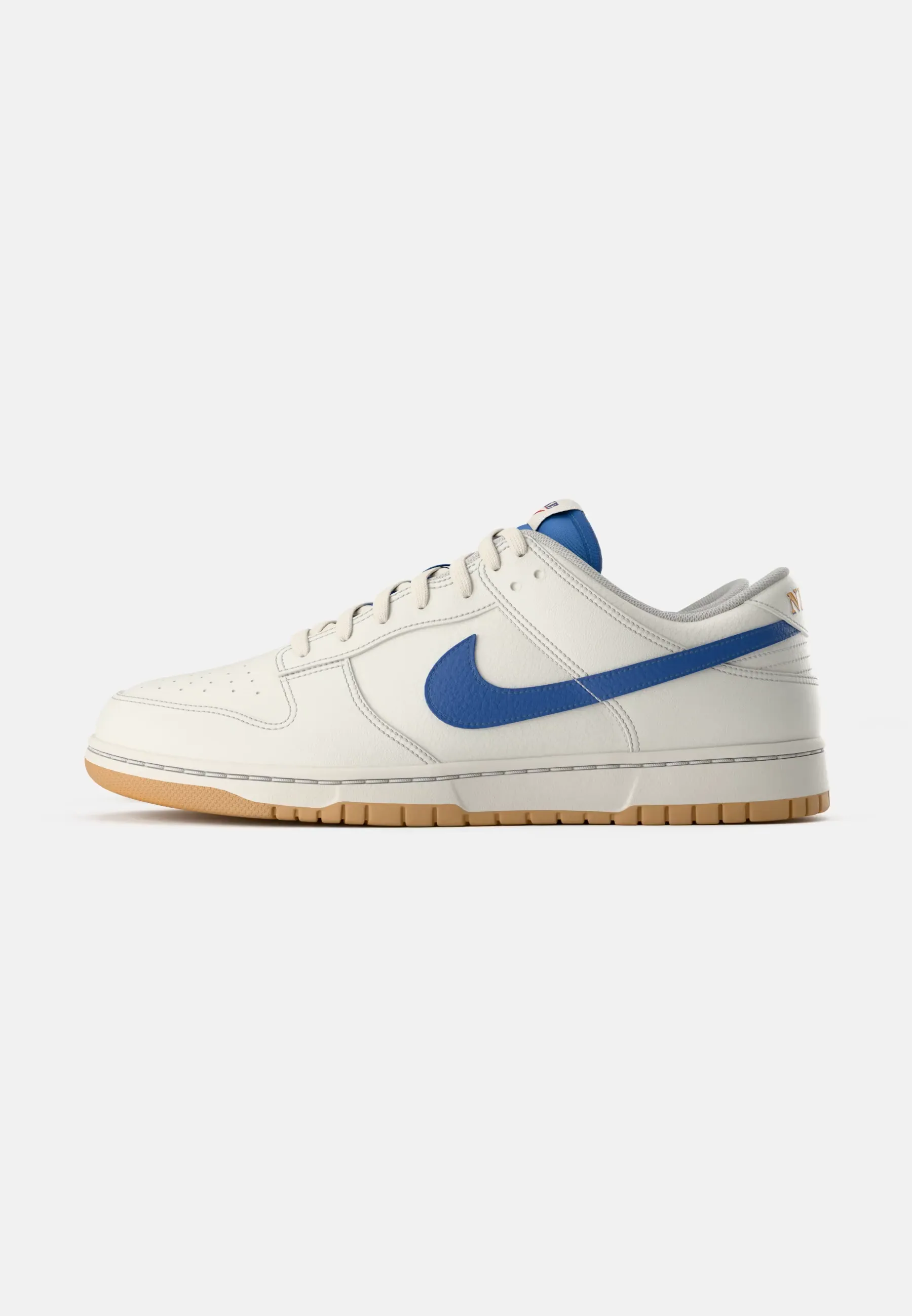 Dunk Low SE