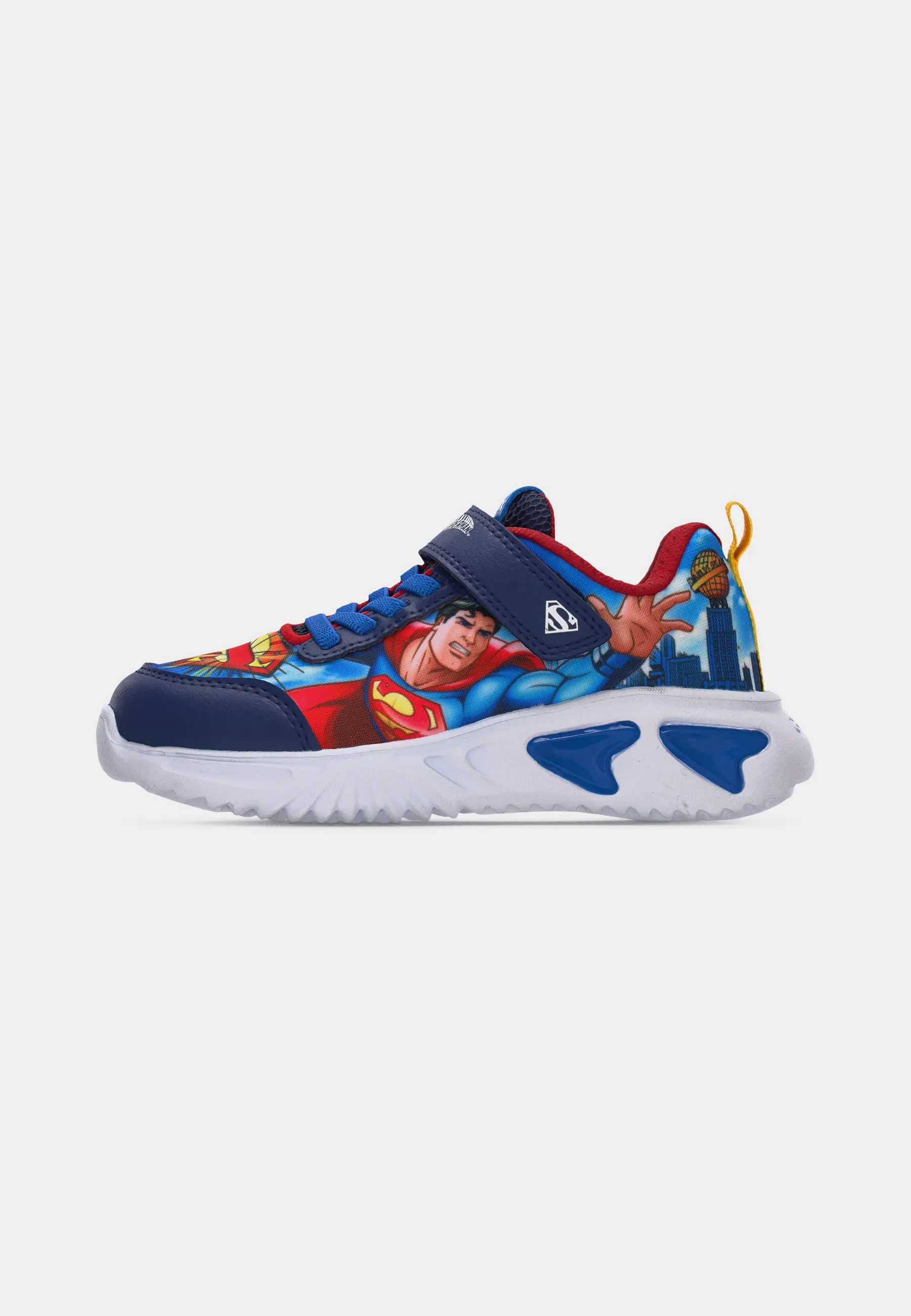 LIGHT UP J WARNER BROS. SUPERMAN ASSISTER BOY