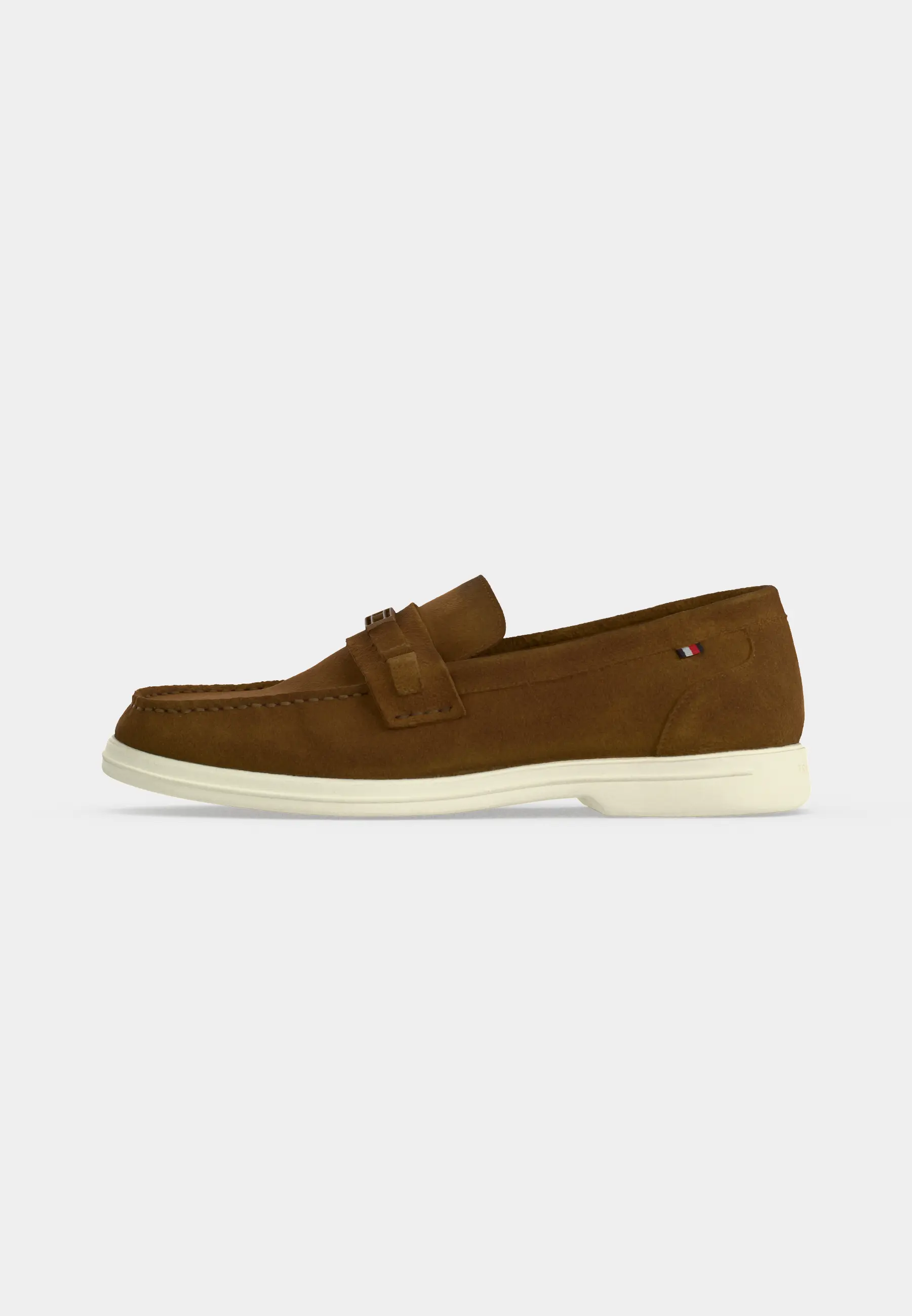 LIGHT SUEDE FLAG HARDWARE LOAFER