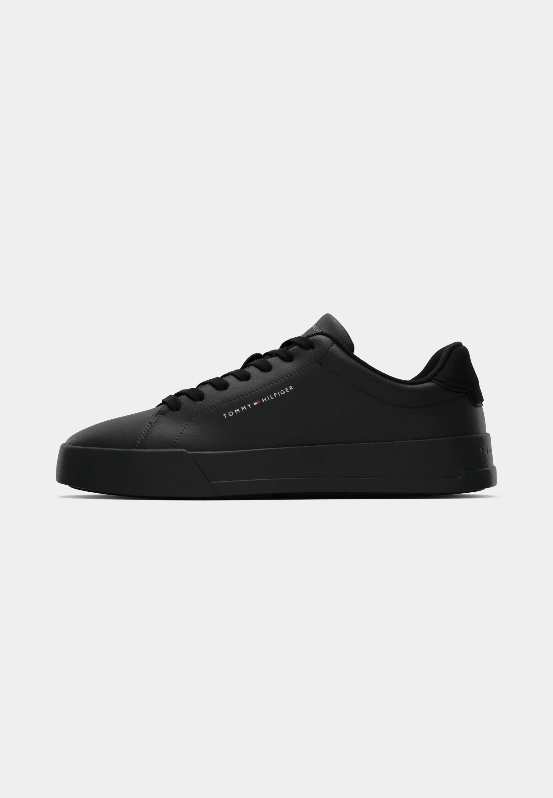 TH COURT CORE ESS LEATHER
