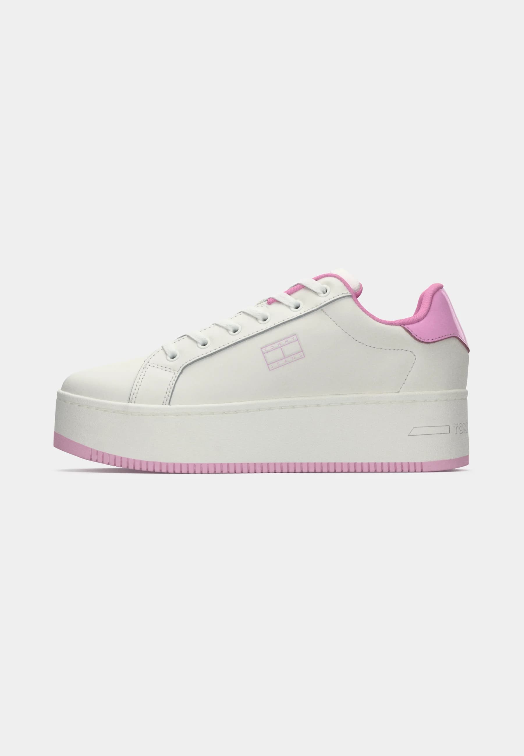 TJW FLATFORM PATENT SNEAKER